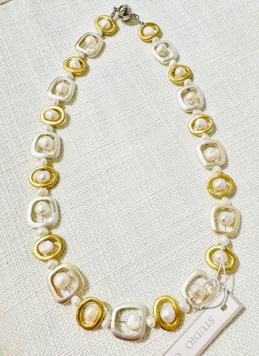 Modern Necklace with Magnet Clasp