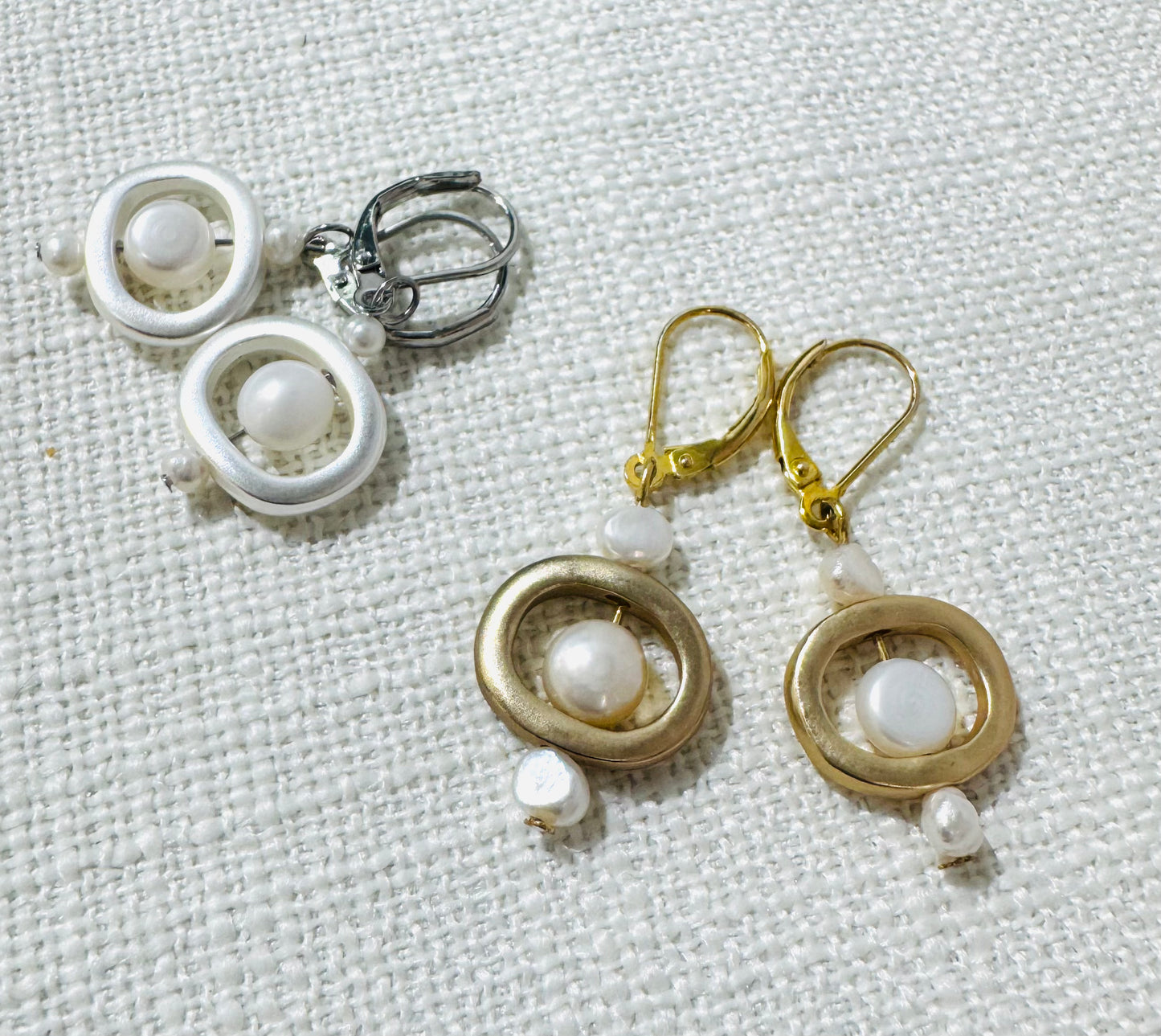 Modern Necklace with Magnet Clasp