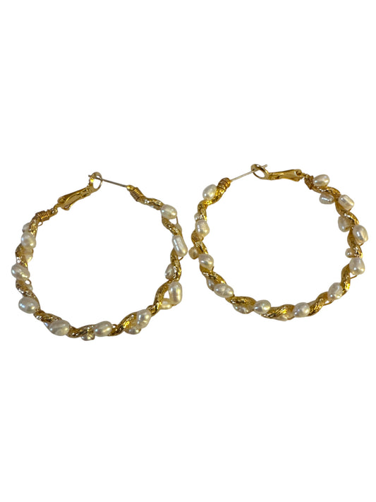 Woven Pearl and Gold Earring